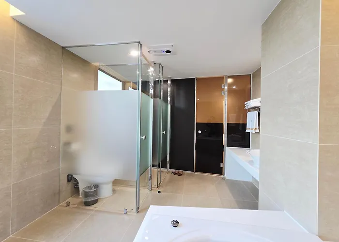 Hotel Tria Business & Boutique
