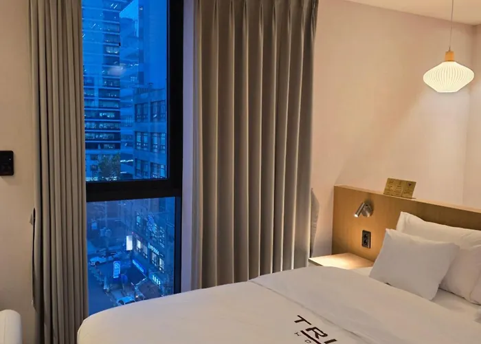 Hotel Tria Business & Boutique