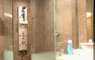 Tria Business & Boutique Hotel 3*