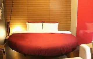 Tria Business & Boutique 3*