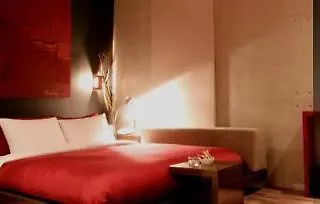 Tria Business & Boutique Hotel 3*