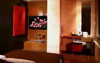 Tria Business & Boutique Hotel 3*
