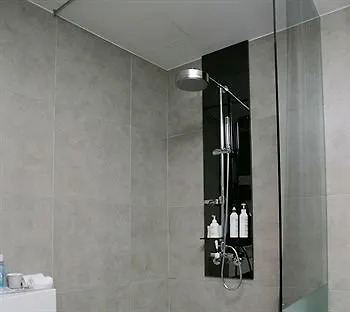 Hotel Tria Business & Boutique 3*